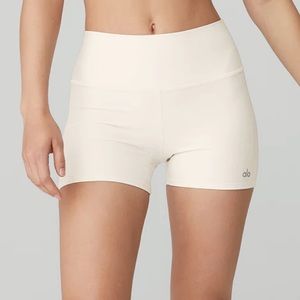 ALO yoga 3” high-waist airlift short